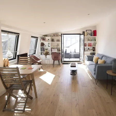 Design Apt With Terrace In The Marais Apartment *